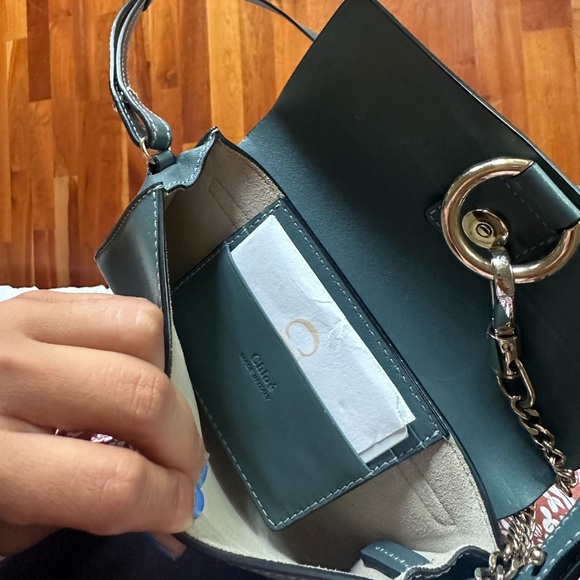 chloe crossbody - Picture 5 of 7